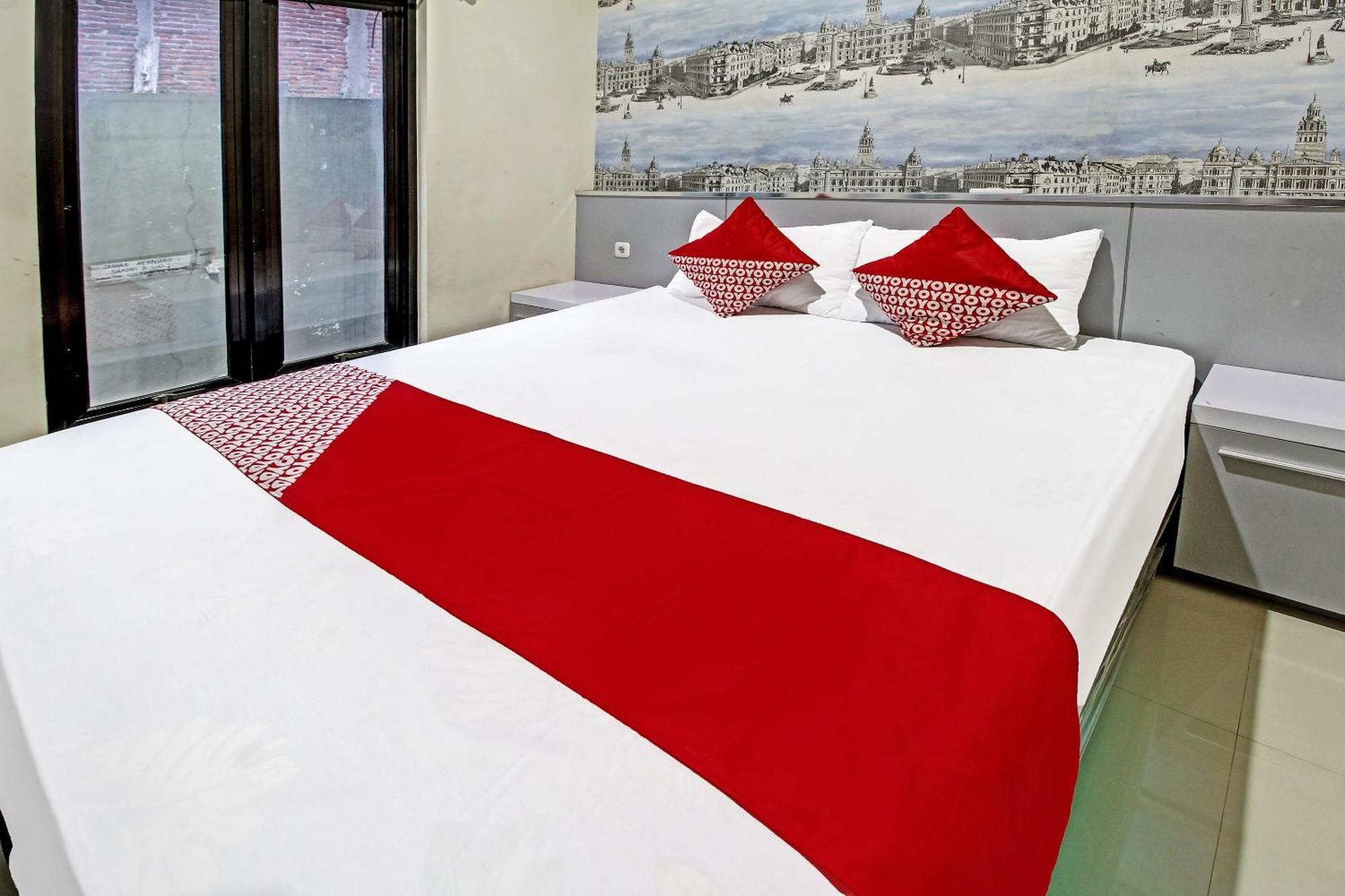 Super Oyo 91202 Family Guest House Syariah Tulungagung Exterior photo